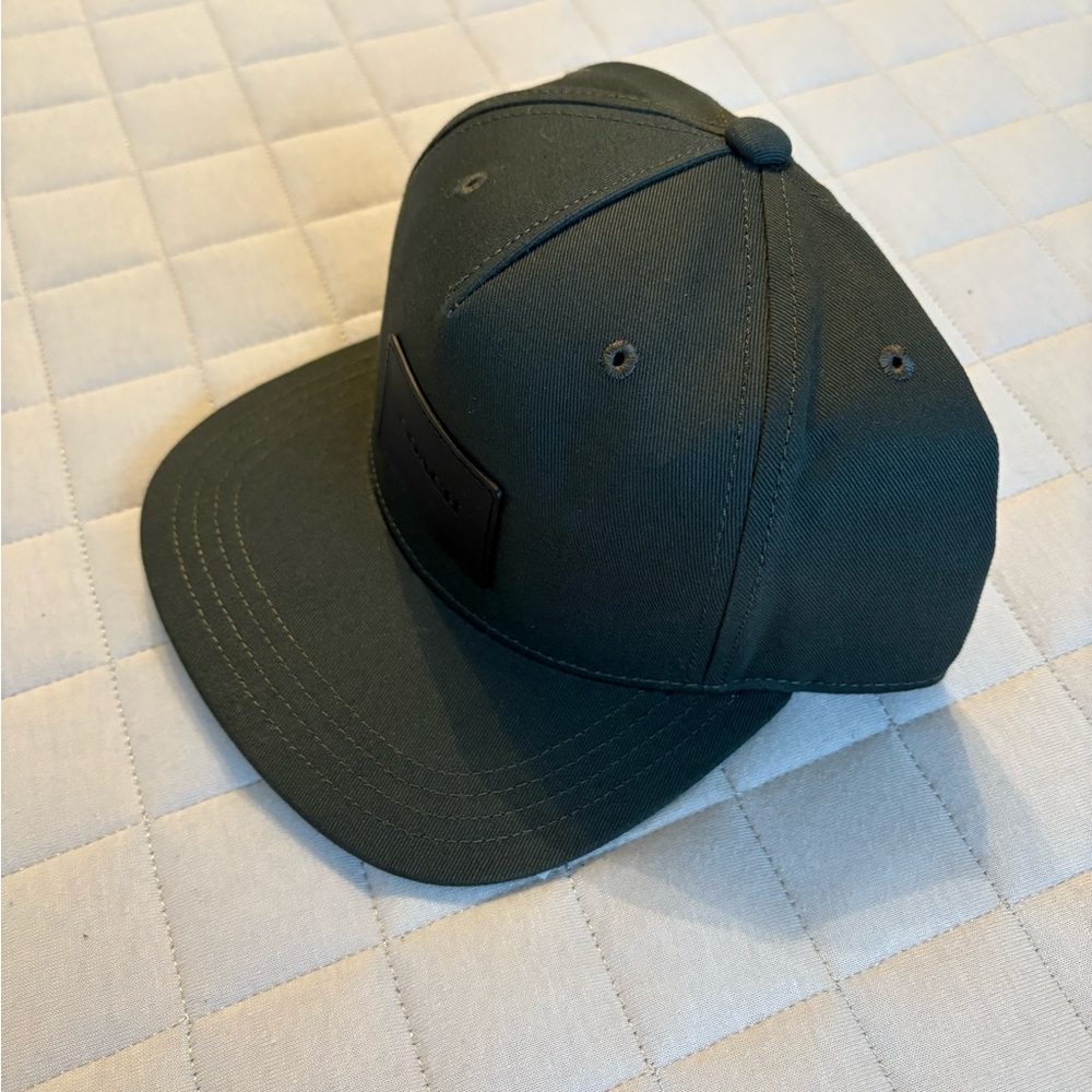 Men’s Coach Flat Brim Hat Baseball Hat - Green with Black Patch - Picture 3 of 3